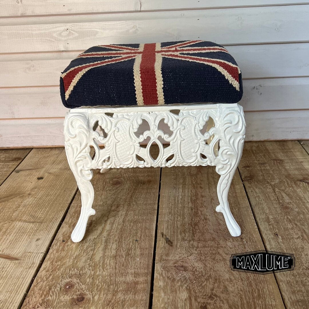 Maxlume ~ Union Jack Flag Bench | Great Britain | Pouf Solid Base | Vintage Style | Floor Standing | Man Cave Stool