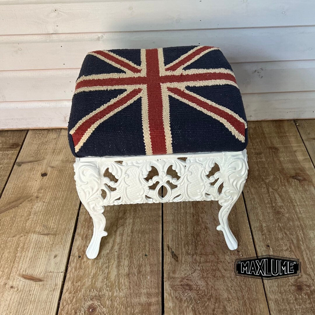 Maxlume ~ Union Jack Flag Bench | Great Britain | Pouf Solid Base | Vintage Style | Floor Standing | Man Cave Stool