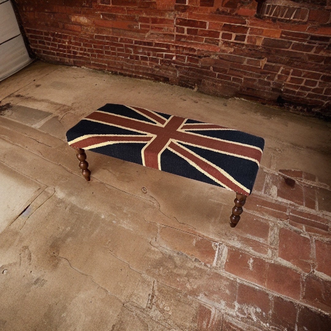 Maxlume ~ Union Jack Flag Bench | Great Britain | Pouf Solid Base | Vintage Style | Floor Standing | Man Cave Stool